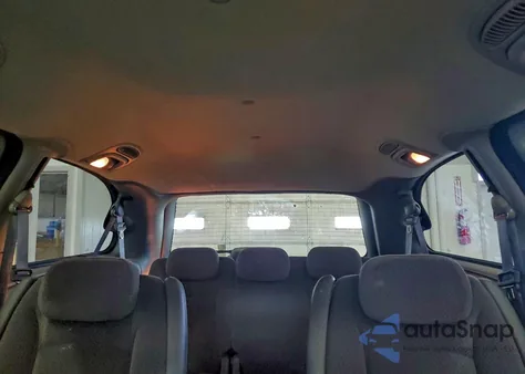 2006 Dodge Grand Caravan Sxt z USA, uszkodzony, nr VIN 2D4GP44L26R917304